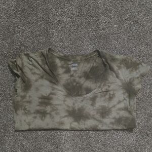 Tie-Dye V-Neck T-Shirt